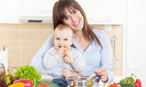 Как правильно питаться маме и новорожденному в первый месяц жизни?